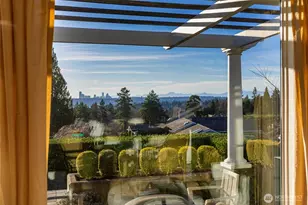 9400 Vineyard Crest, Bellevue, WA 98004 - Photo 12