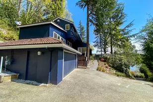 7255 E Mercer Way, Mercer Island, WA 98040 - Photo 2