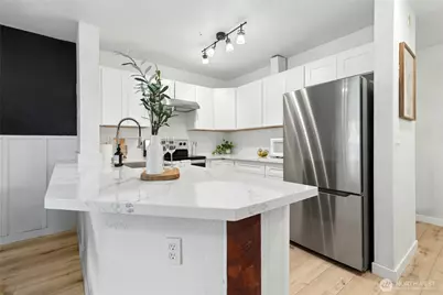 17300 91st Avenue NE #B101, Bothell, WA 98011 - Photo 1