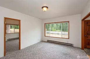 572 Dodger Ln, Port Angeles, WA 98363 - Photo 10