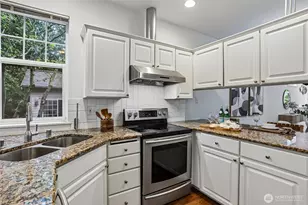 9834 NE 130th Pl, Kirkland, WA 98034 - Photo 12