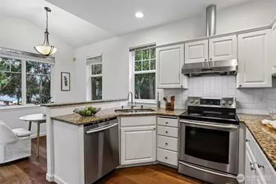 9834 NE 130th Place, Kirkland, WA 98034 - Photo 10