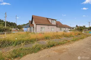 1025 Arnold Ave, Hoquiam, WA 98550 - Photo 2