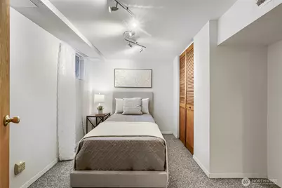 504 23rd Avenue E, Seattle, WA 98112 - Photo 18