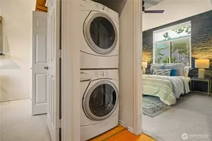 9406 Linden Ave N, Seattle, WA 98103 - Photo 24