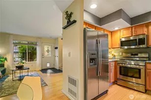 9406 Linden Ave N, Seattle, WA 98103 - Photo 12