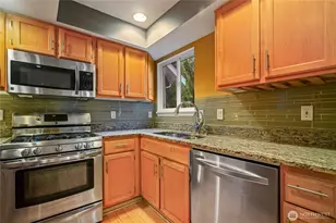 9406 Linden Ave N, Seattle, WA 98103 - Photo 14