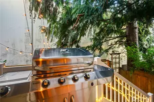 9406 Linden Ave N, Seattle, WA 98103 - Photo 26