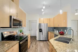 595 241st Ln SE, Sammamish, WA 98074 - Photo 10
