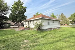 2276 Burton Ave, Okanogan, WA 98840 - Photo 4