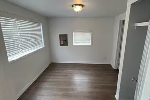 913 Charlotte Ave W, Bremerton, WA 98312 - Photo 4