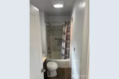 913 Charlotte Avenue W, Bremerton, WA 98312 - Photo 10