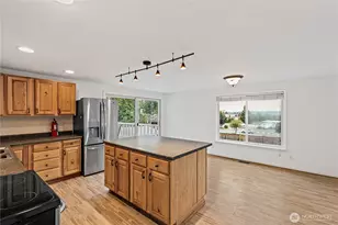 1523 1st St, Kirkland, WA 98033 - Photo 8