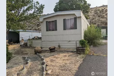 4422 Cindi Lane NE #17, Moses Lake, WA 98837 - Photo 2