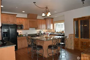 113 E Raymond St, Chelan, WA 98816 - Photo 2