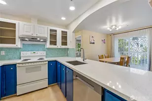 6835 NE 153rd Pl, Kenmore, WA 98028 - Photo 4