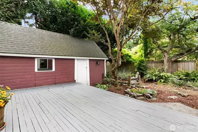 2107 NW 65th Street, Seattle, WA 98117 - Photo 30