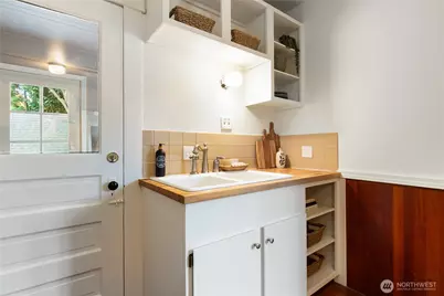 2107 NW 65th Street, Seattle, WA 98117 - Photo 18