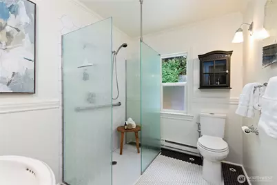 2107 NW 65th Street, Seattle, WA 98117 - Photo 20