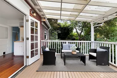 2107 NW 65th Street, Seattle, WA 98117 - Photo 14
