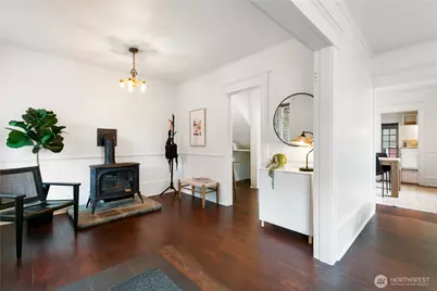 2107 NW 65th Street, Seattle, WA 98117 - Photo 4