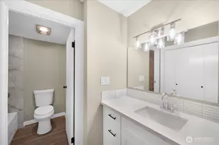 2100 3rd Ave, Seattle, WA 98121 - Photo 10