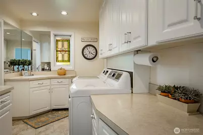 2460 Lake Whatcom Boulevard, Bellingham, WA 98229 - Photo 32