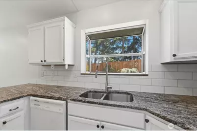 14016 SE 156th Court, Renton, WA 98058 - Photo 10