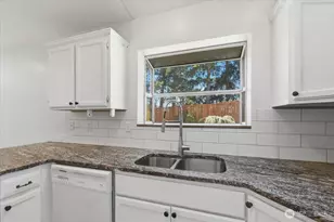 14016 SE 156th Ct, Renton, WA 98058 - Photo 10