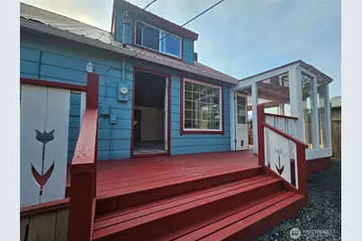 607 S H Street, Port Angeles, WA 98363 - Photo 1