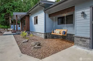 697 Axelson Rd, Bellingham, WA 98229 - Photo 2