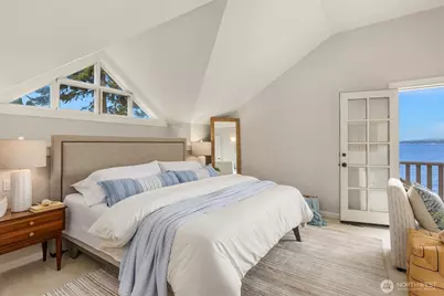 5216 Rockaway Beach Road NE, Bainbridge Island, WA 98110 - Photo 26