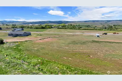 521 Thorp Landing Lane, Thorp, WA 98926 - Photo 2