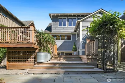 2217 Federal Avenue E, Seattle, WA 98102 - Photo 30