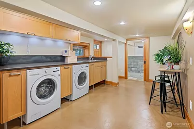 2217 Federal Avenue E, Seattle, WA 98102 - Photo 28