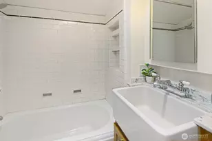 2217 Federal Ave E, Seattle, WA 98102 - Photo 16