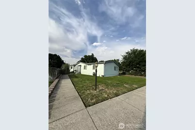330 W 5th Street, Waitsburg, WA 99361 - Photo 1