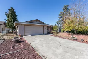 309 N Honeycomb Cir, Sequim, WA 98382 - Photo 2