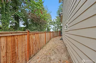 11605 NE 155th St, Kirkland, WA 98034 - Photo 36