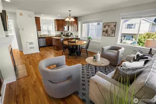 8846 Midvale Ave N, Seattle, WA 98103 - Photo 2
