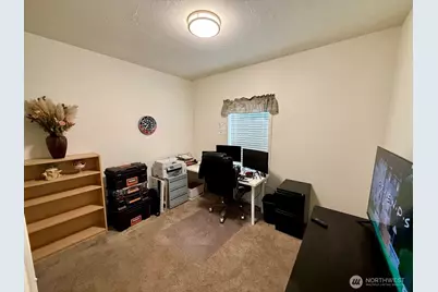 21617 134 Street E, Bonney Lake, WA 98329 - Photo 22