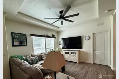 21617 134 Street E, Bonney Lake, WA 98329 - Photo 8