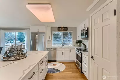 18927 SE 42nd Place, Issaquah, WA 98027 - Photo 8