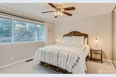 18927 SE 42nd Place, Issaquah, WA 98027 - Photo 12