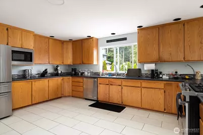 1270 SW 4th Avenue, Oak Harbor, WA 98277 - Photo 10
