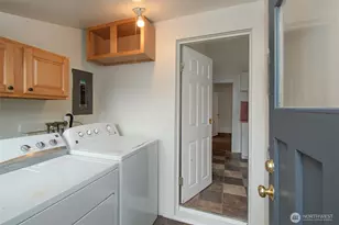 421 E 6th St, Port Angeles, WA 98362 - Photo 34