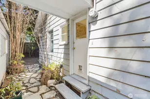 9525 7th Ave NW, Seattle, WA 98117 - Photo 16