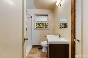 9525 7th Ave NW, Seattle, WA 98117 - Photo 14