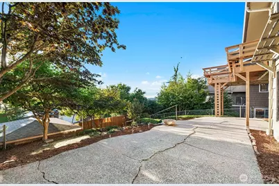 6757 38th Avenue SW, Seattle, WA 98126 - Photo 32