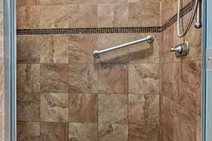 15865 Northup Way, Bellevue, WA 98008 - Photo 26